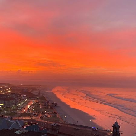 Seaview Apartment In Muizenberg Bagian luar foto