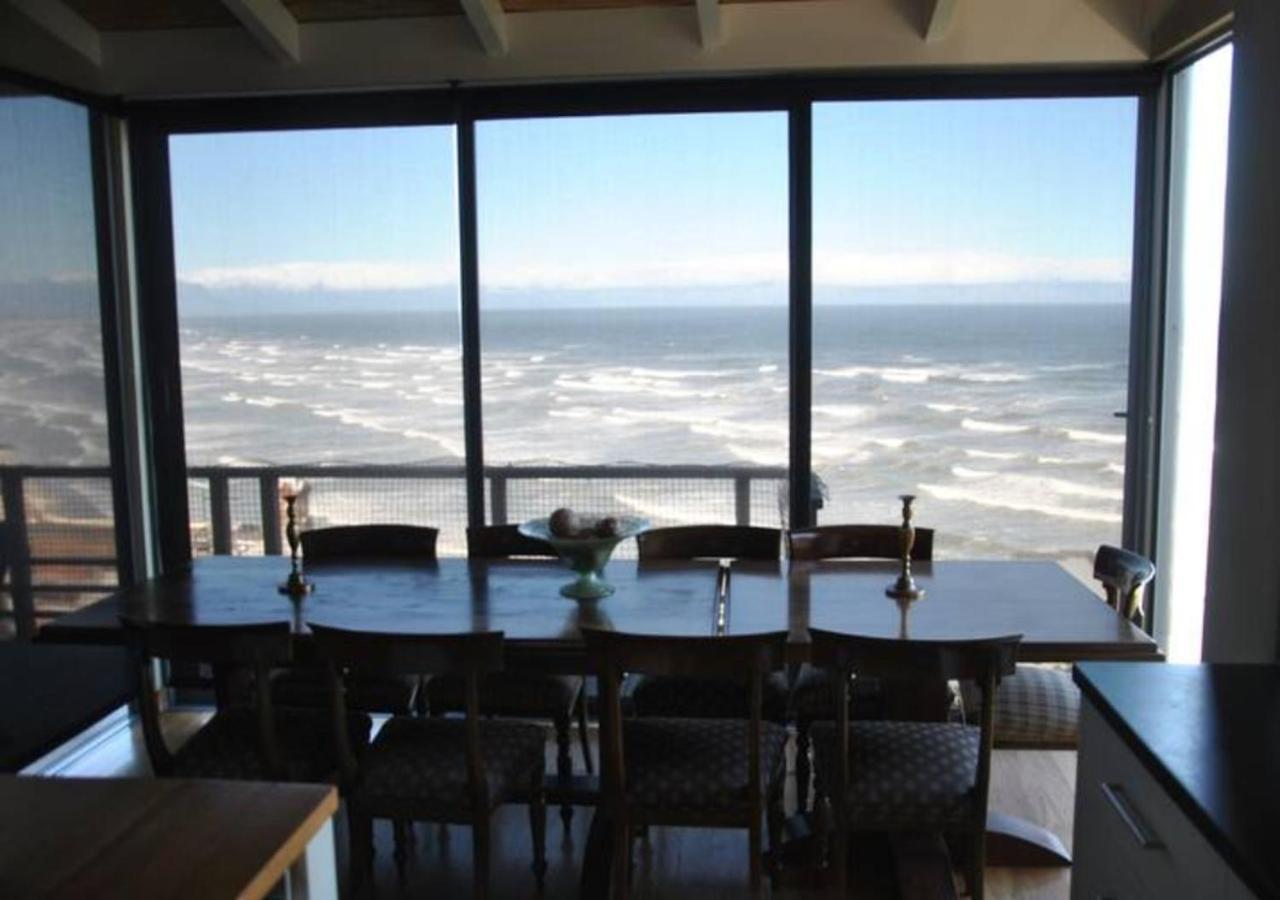 Seaview Apartment In Muizenberg Bagian luar foto