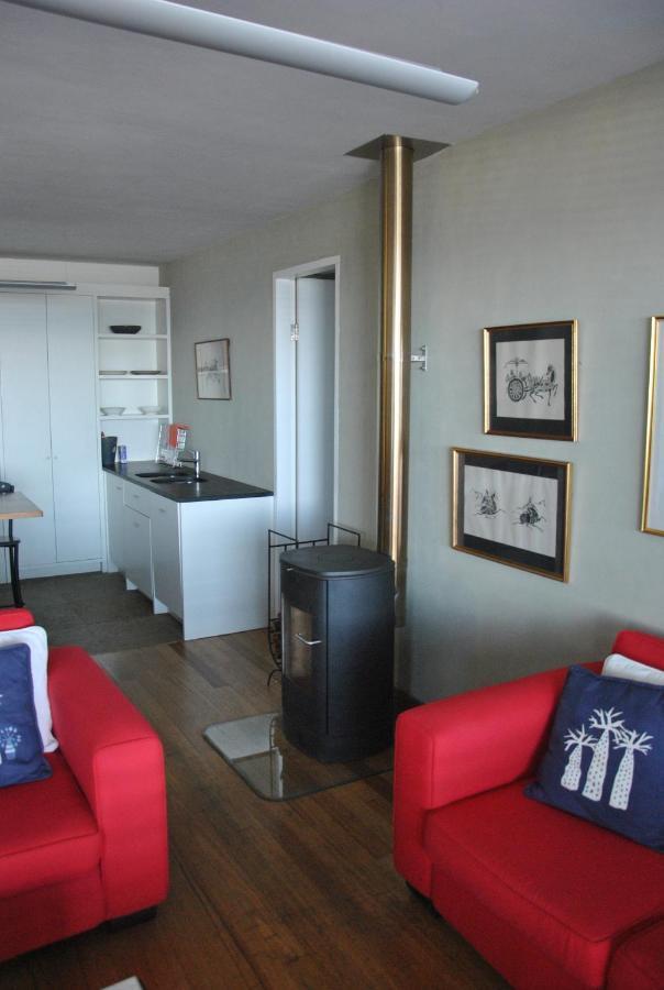 Seaview Apartment In Muizenberg Bagian luar foto