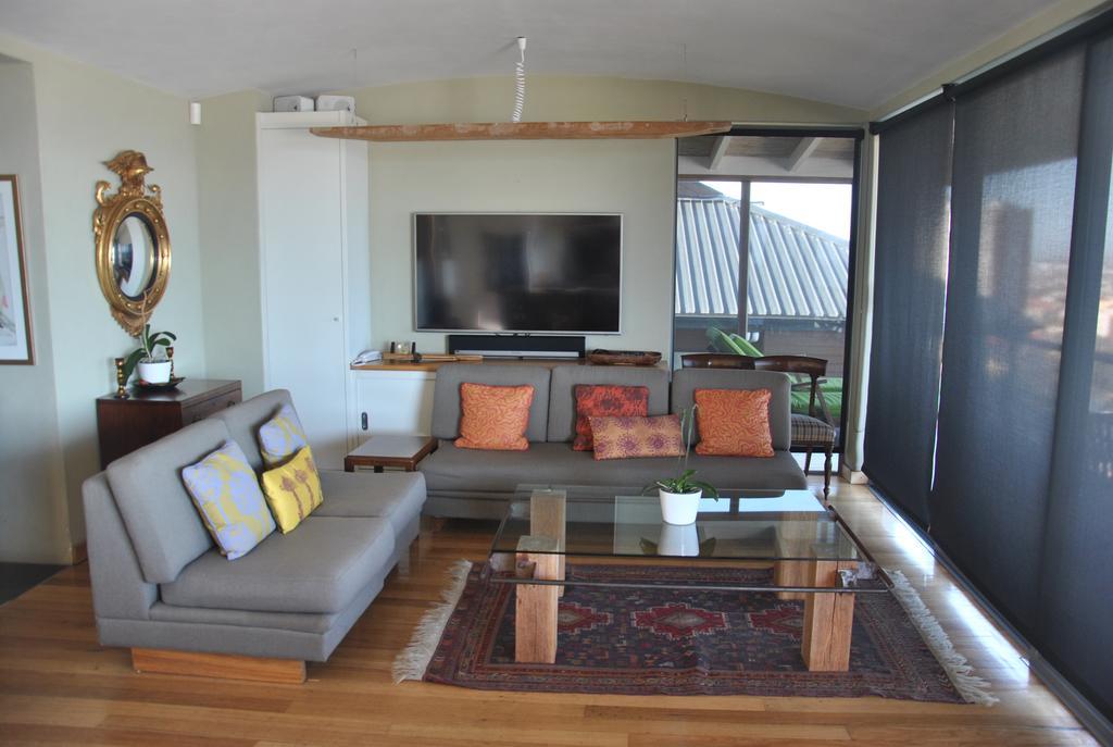 Seaview Apartment In Muizenberg Bagian luar foto
