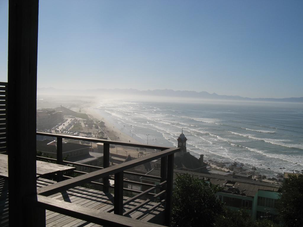 Seaview Apartment In Muizenberg Bagian luar foto