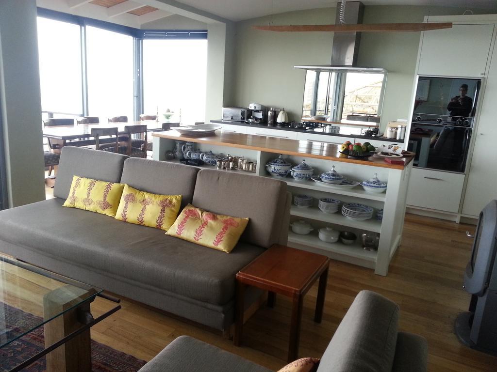 Seaview Apartment In Muizenberg Bagian luar foto