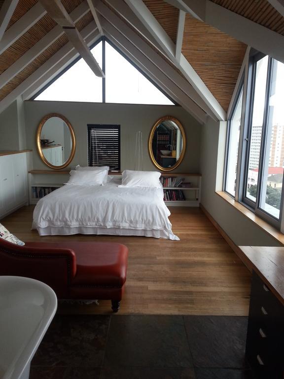 Seaview Apartment In Muizenberg Bagian luar foto