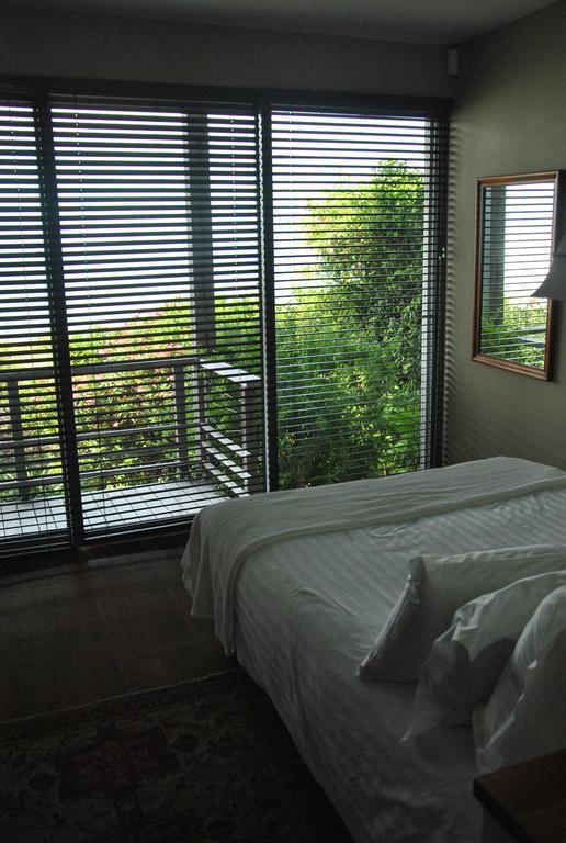 Seaview Apartment In Muizenberg Bagian luar foto