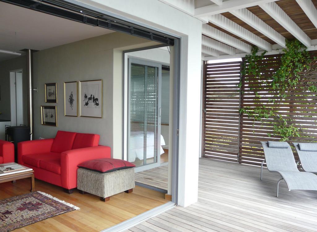 Seaview Apartment In Muizenberg Bagian luar foto