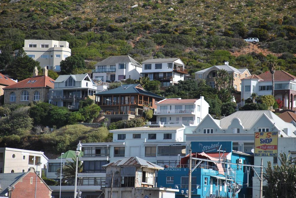 Seaview Apartment In Muizenberg Bagian luar foto